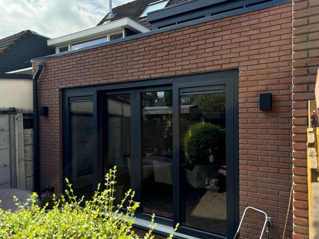 Afgewerkte uitbouw van HR Huis Renovatie
